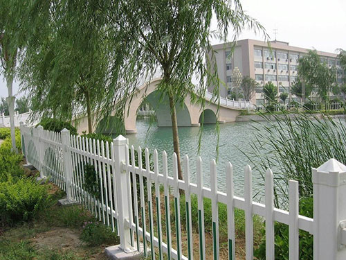 pvc園林護欄
